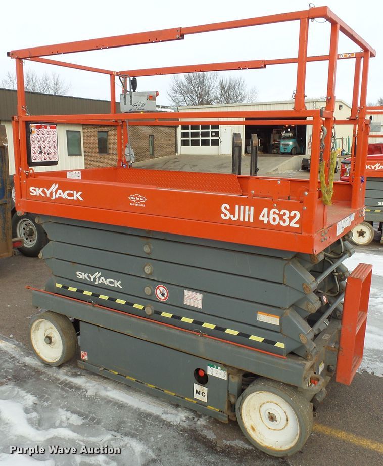 image for item EF9576 2018 Skyjack SJIII 4632 scissor lift