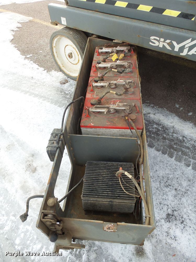 image for item EF9576 2018 Skyjack SJIII 4632 scissor lift