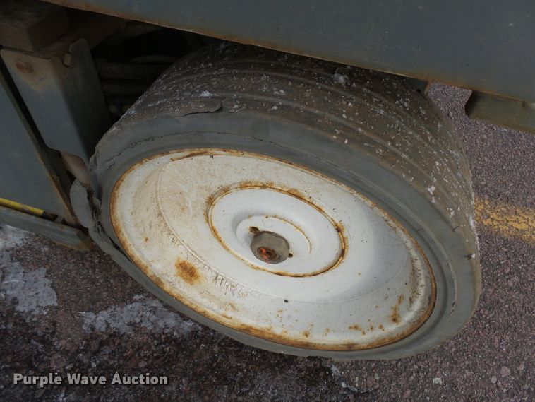 image for item EF9576 2018 Skyjack SJIII 4632 scissor lift