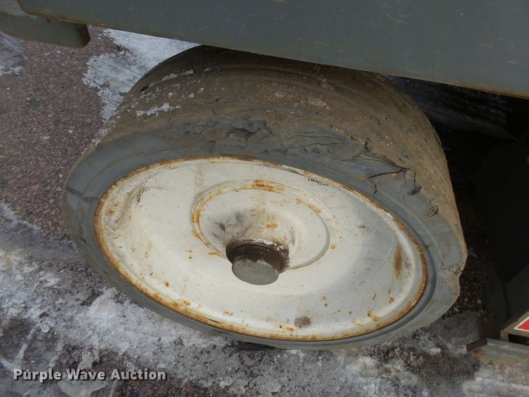 image for item EF9576 2018 Skyjack SJIII 4632 scissor lift