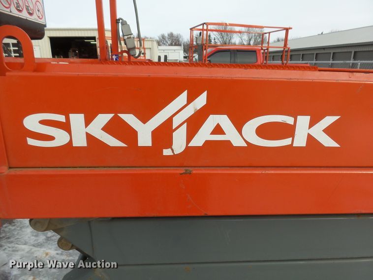 image for item EF9576 2018 Skyjack SJIII 4632 scissor lift