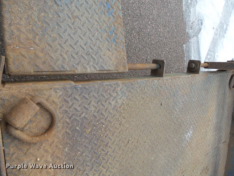 image for item EF9577 2011 M&S 60X12UT utility trailer