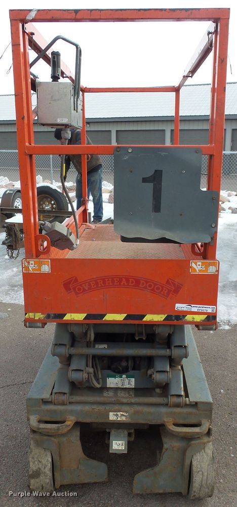 image for item EF9579 2016 Skyjack SJIII 3219 scissor lift