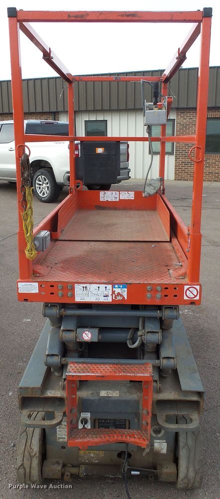 image for item EF9579 2016 Skyjack SJIII 3219 scissor lift