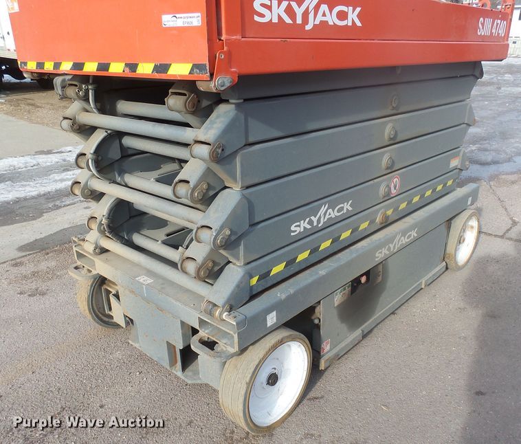 image for item EF9606 2018 Skyjack SJIII 4740 scissor lift
