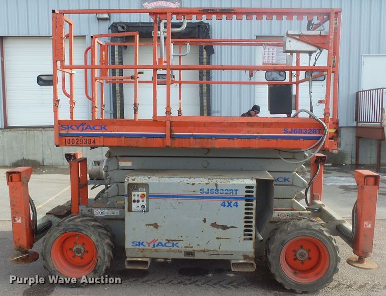 image for item EF9608 Skyjack SJ6826RT scissor lift