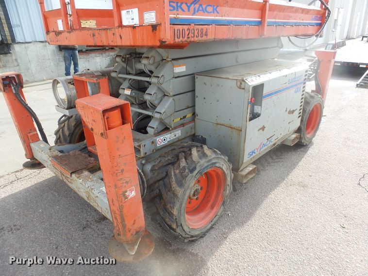 image for item EF9608 Skyjack SJ6826RT scissor lift