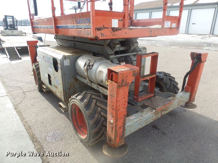 image for item EF9608 Skyjack SJ6826RT scissor lift