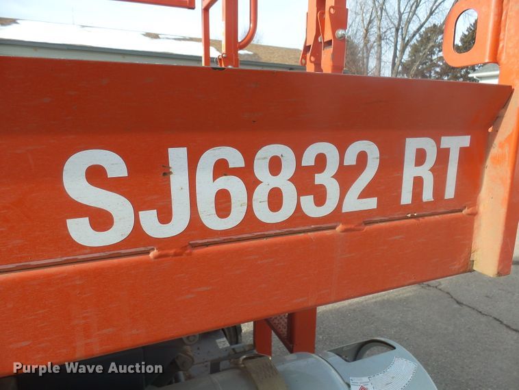 image for item EF9611 2018 Skyjack SJ6832RT scissor lift