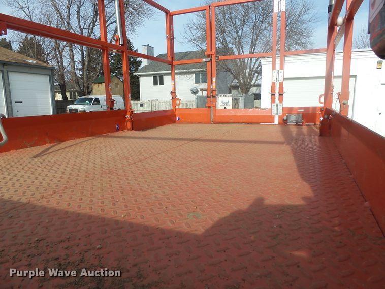 image for item EF9611 2018 Skyjack SJ6832RT scissor lift