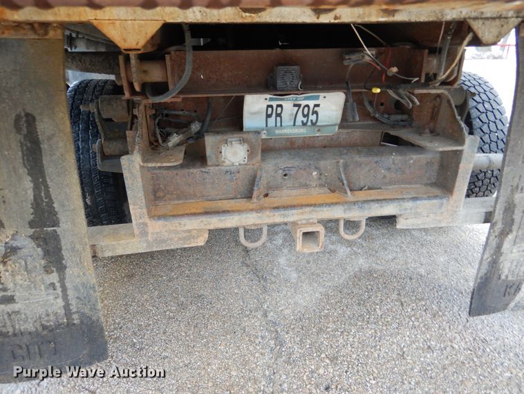 image for item EK9139 1995 Ford F450 Super Duty dump truck