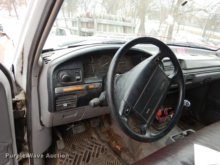 image for item EK9139 1995 Ford F450 Super Duty dump truck