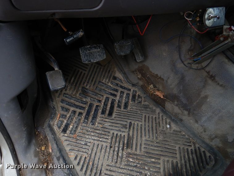 image for item EK9139 1995 Ford F450 Super Duty dump truck