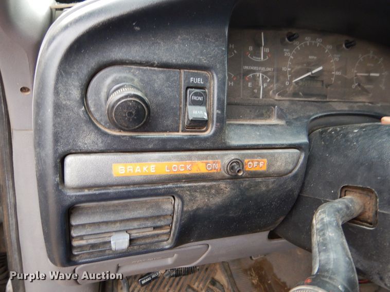 image for item EK9139 1995 Ford F450 Super Duty dump truck