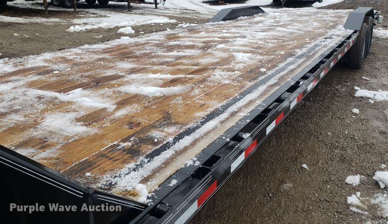 image for item EL9764 2020 Load Trail equipment trailer