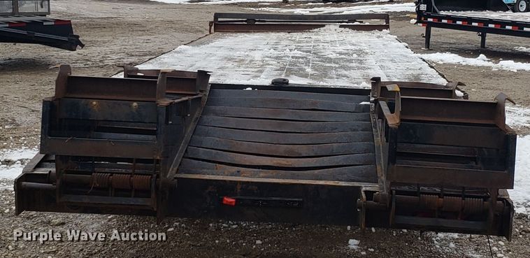 image for item EL9765 2002 Starlite equipment trailer