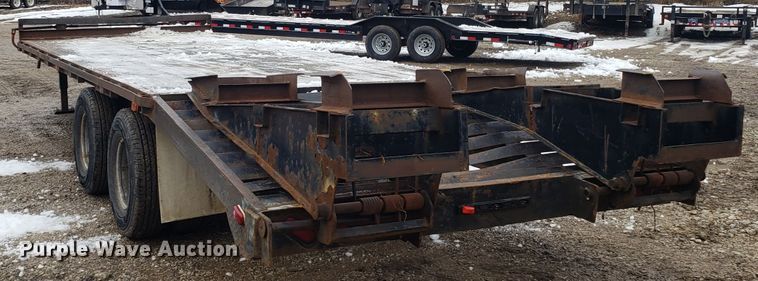 image for item EL9765 2002 Starlite equipment trailer