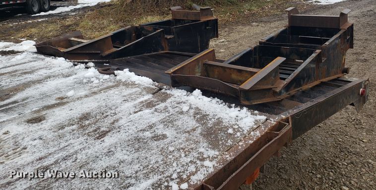 image for item EL9765 2002 Starlite equipment trailer