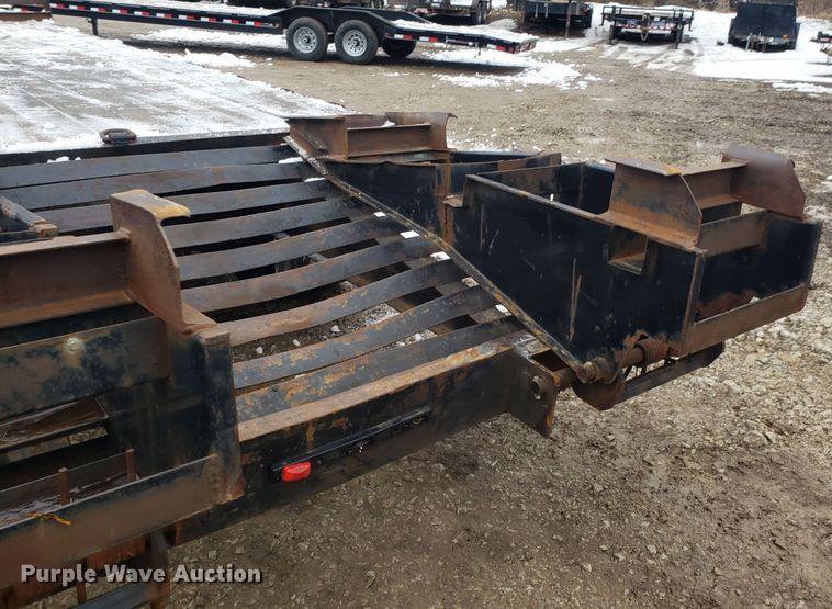 image for item EL9765 2002 Starlite equipment trailer