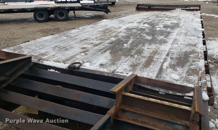 image for item EL9765 2002 Starlite equipment trailer