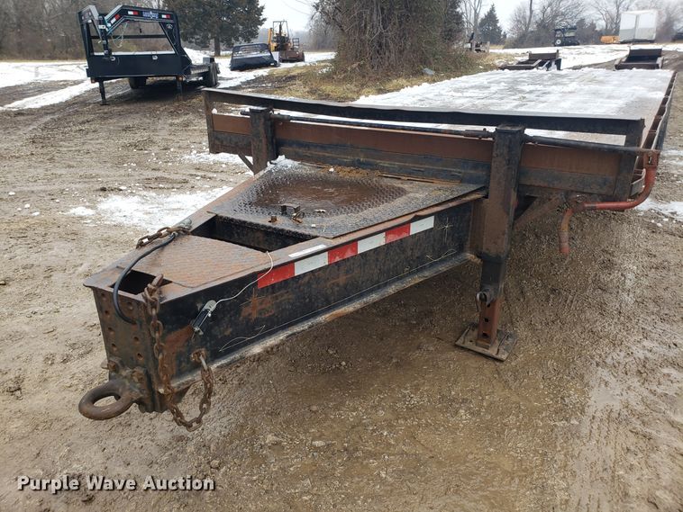 image for item EL9765 2002 Starlite equipment trailer