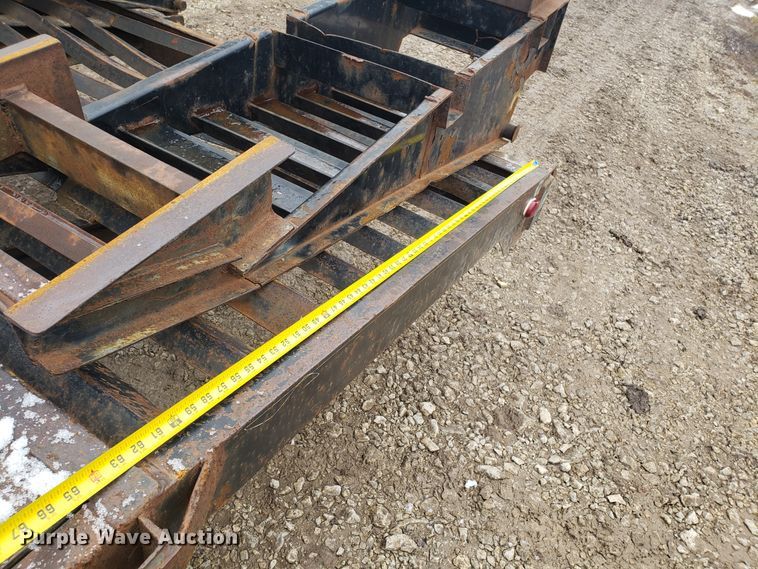 image for item EL9765 2002 Starlite equipment trailer