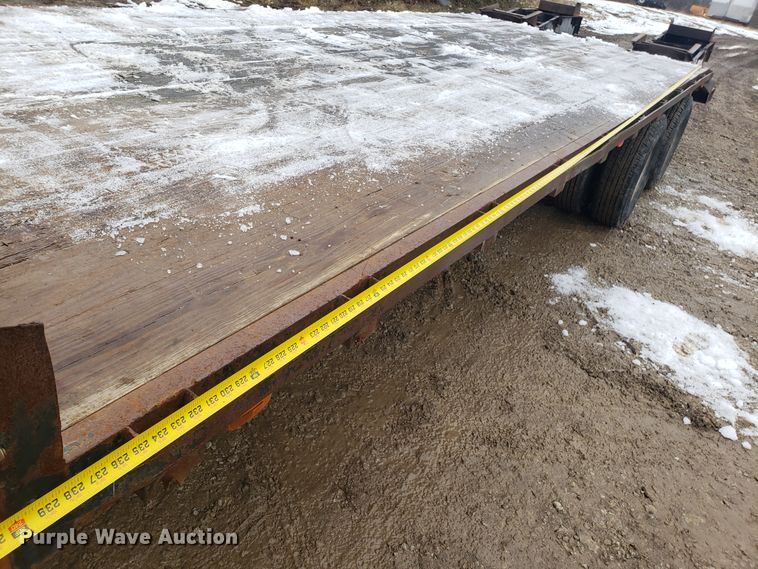 image for item EL9765 2002 Starlite equipment trailer