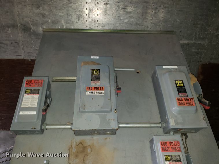 image for item EL9777 Cummins generator