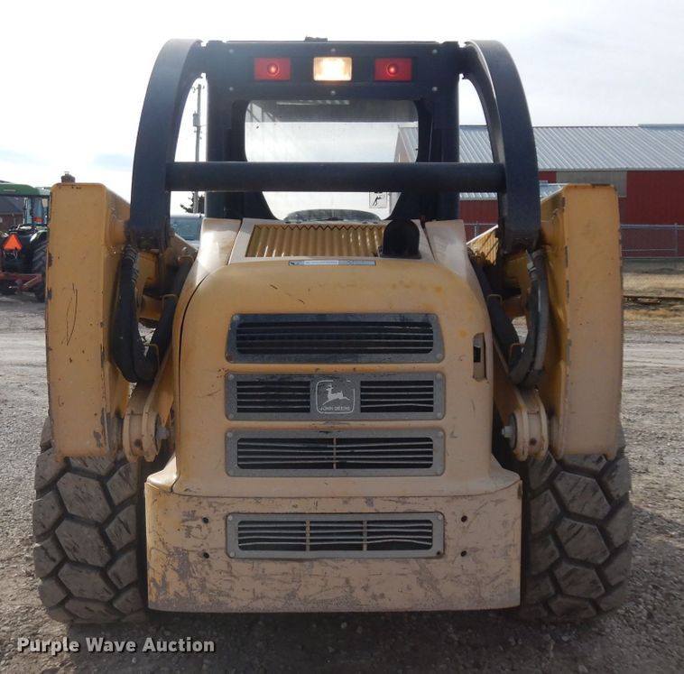 image for item ER9837 2000 John Deere 270 skid steer