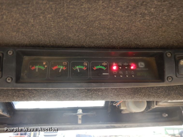 image for item ER9837 2000 John Deere 270 skid steer