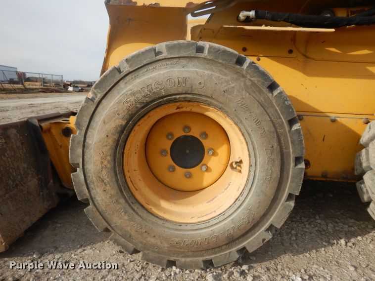 image for item ER9837 2000 John Deere 270 skid steer