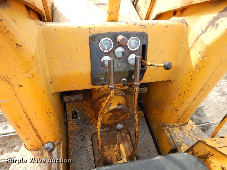 image for item ES9503 John Deere 450 track loader