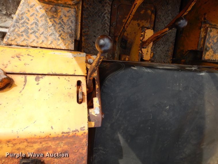 image for item ES9503 John Deere 450 track loader