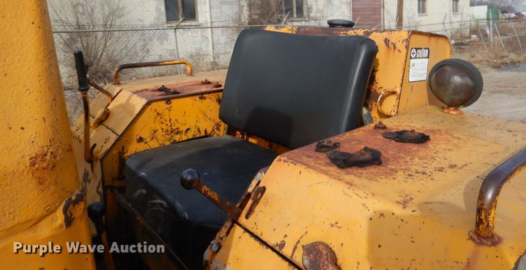 image for item ES9503 John Deere 450 track loader