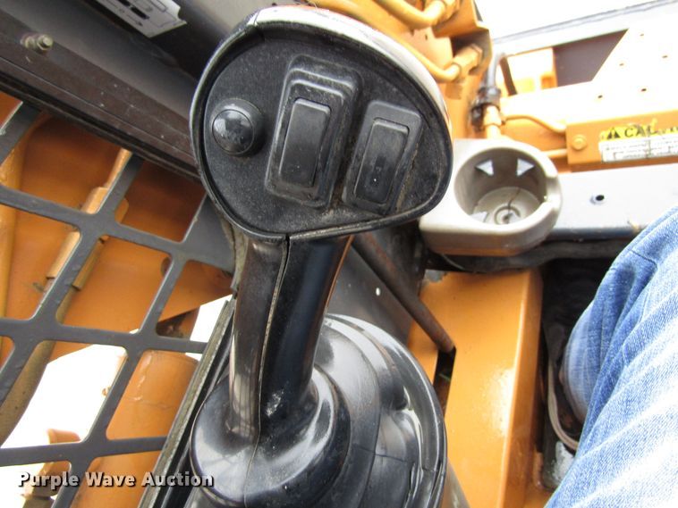 image for item FD9333 2008 Case 420CT Series 3 skid steer