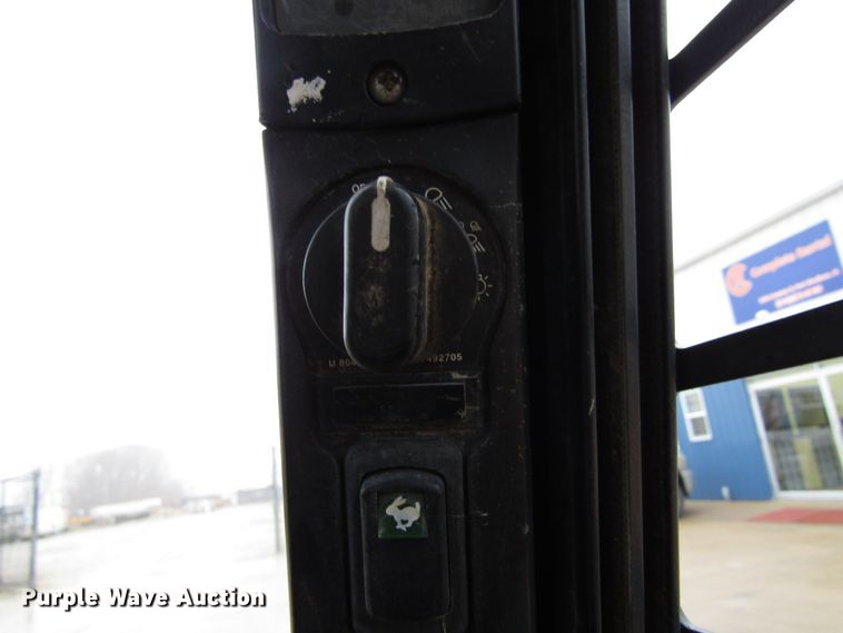 image for item FD9333 2008 Case 420CT Series 3 skid steer