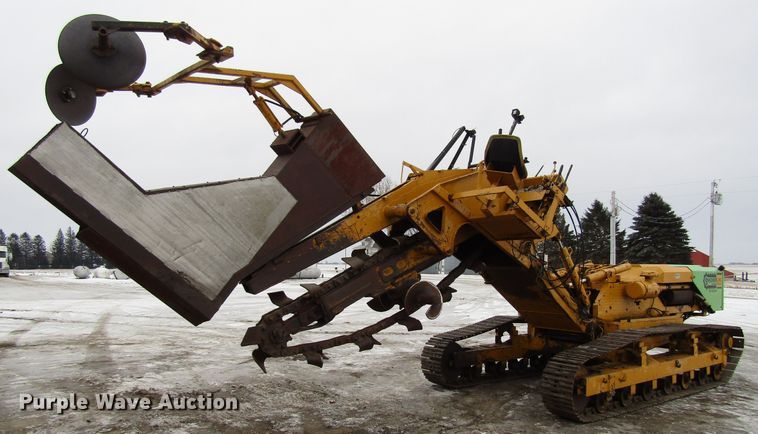 image for item FD9334 1974 Hoes 684 trencher