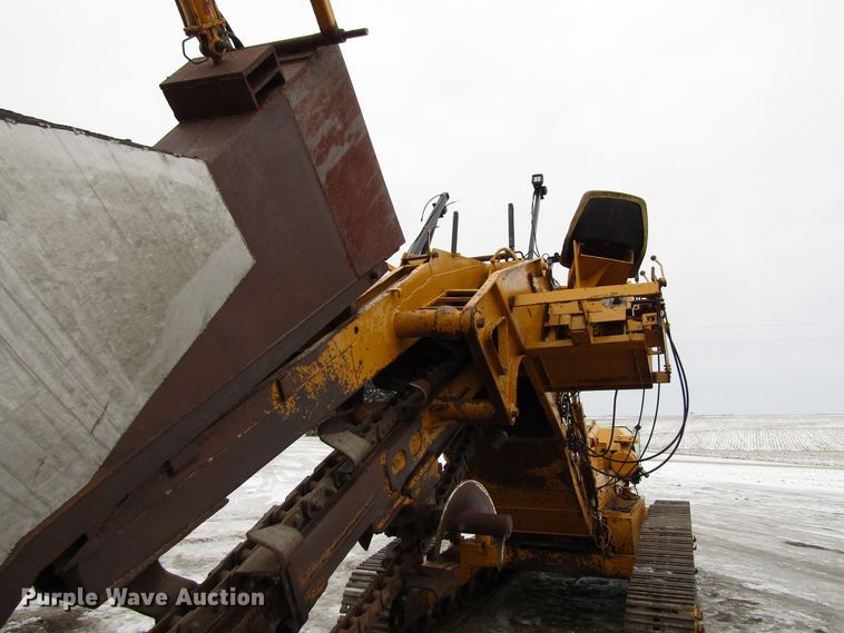 image for item FD9334 1974 Hoes 684 trencher