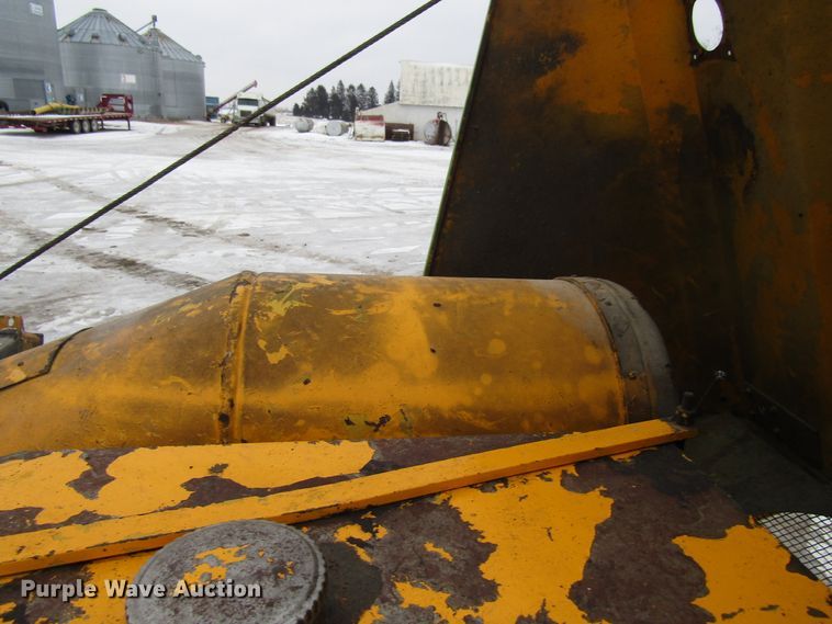 image for item FD9334 1974 Hoes 684 trencher