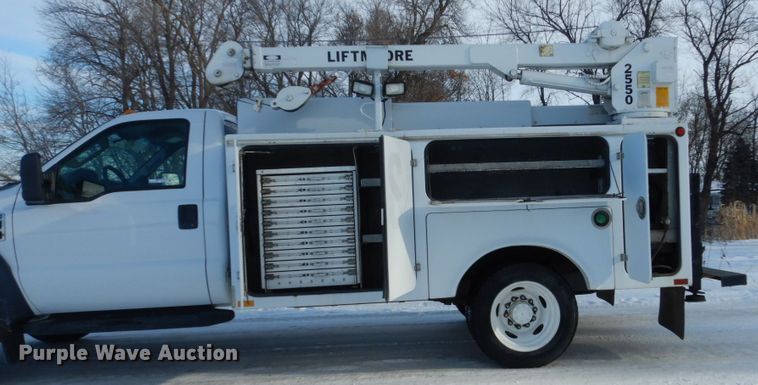 image for item FU9061 2009 Ford F550 service truck