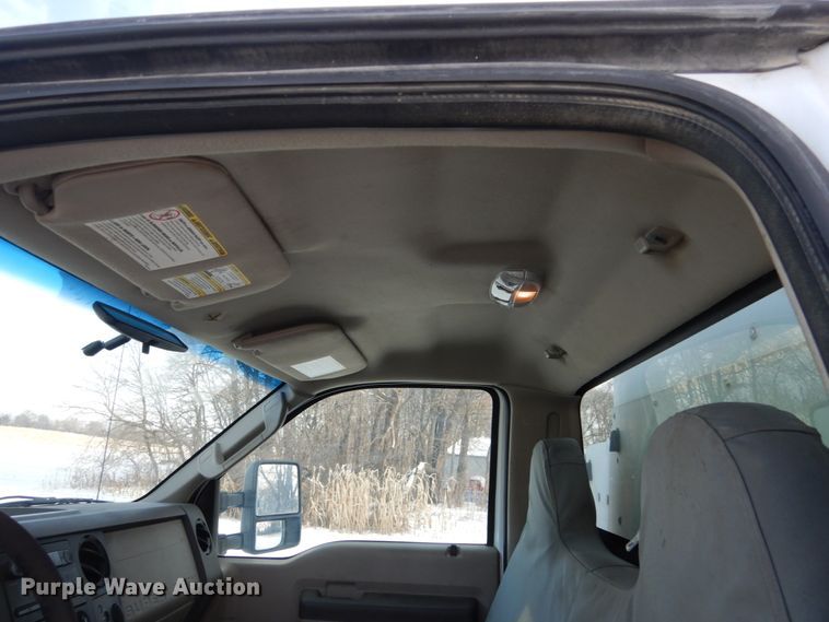 image for item FU9061 2009 Ford F550 service truck