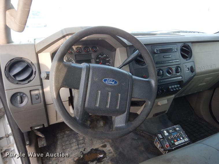 image for item FU9061 2009 Ford F550 service truck