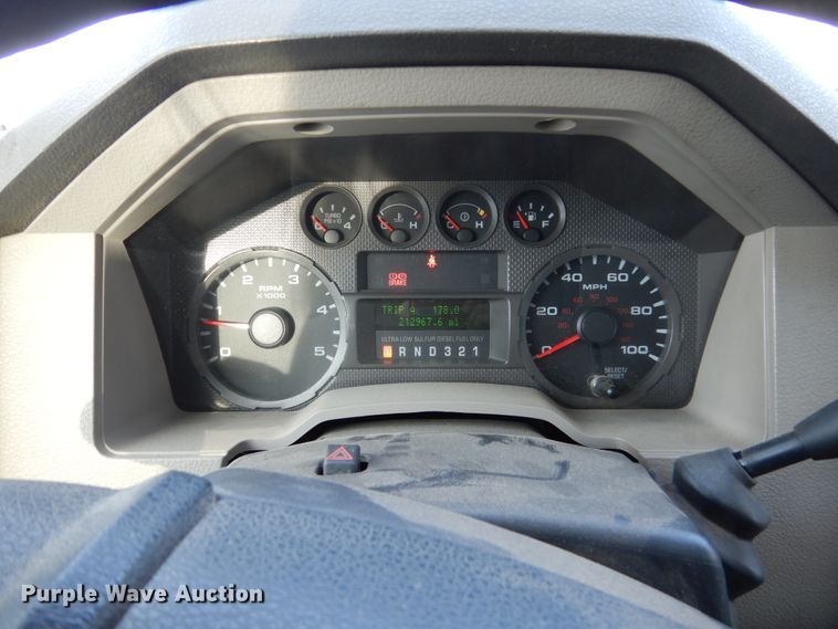 image for item FU9061 2009 Ford F550 service truck