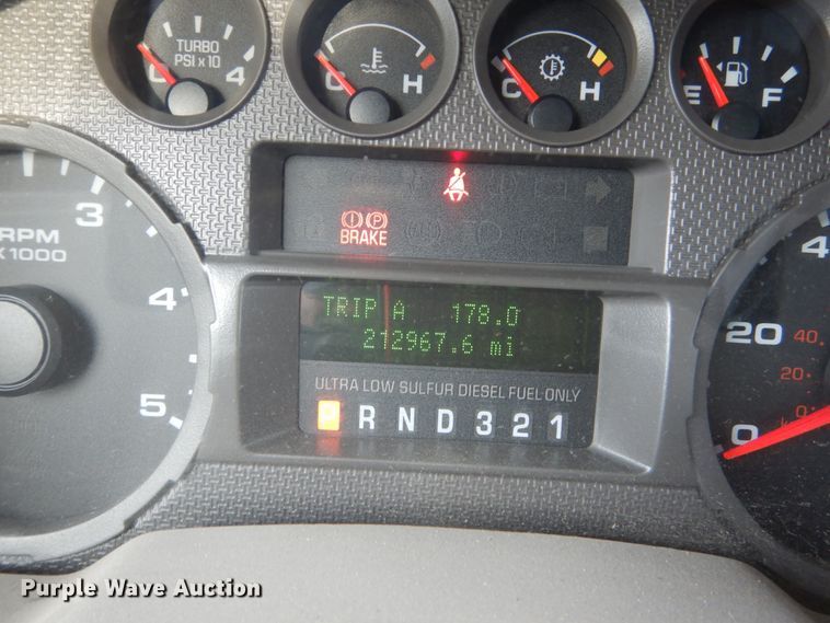 image for item FU9061 2009 Ford F550 service truck