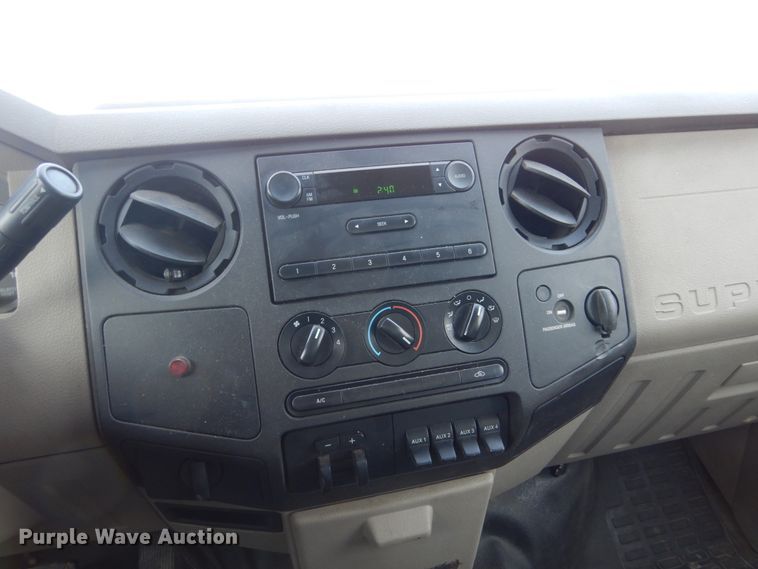 image for item FU9061 2009 Ford F550 service truck