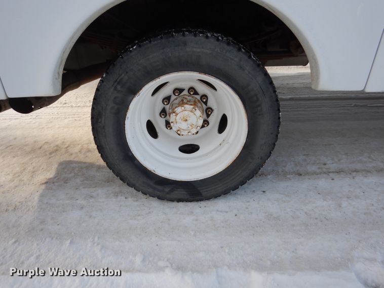 image for item FU9061 2009 Ford F550 service truck