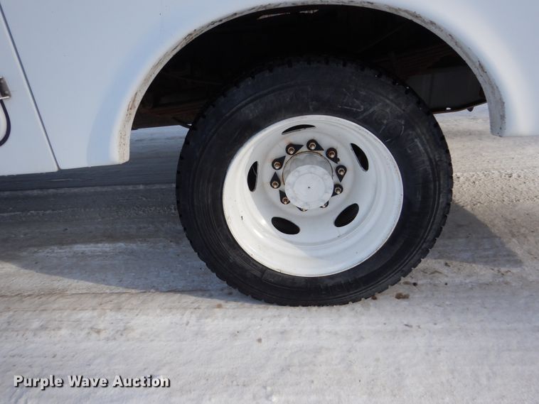 image for item FU9061 2009 Ford F550 service truck