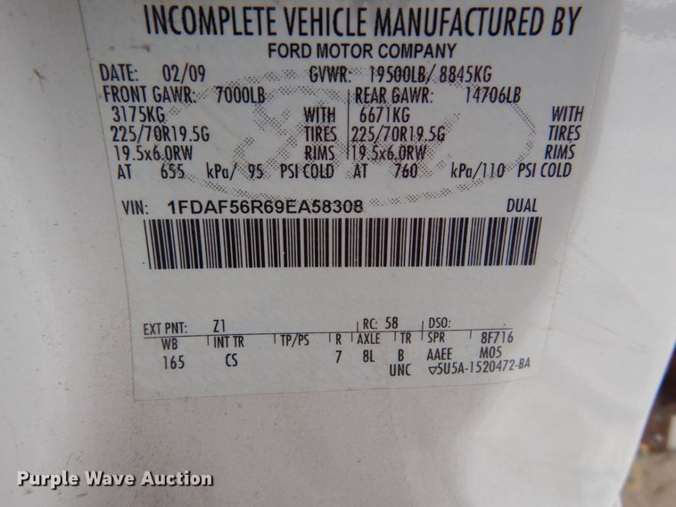 image for item FU9061 2009 Ford F550 service truck