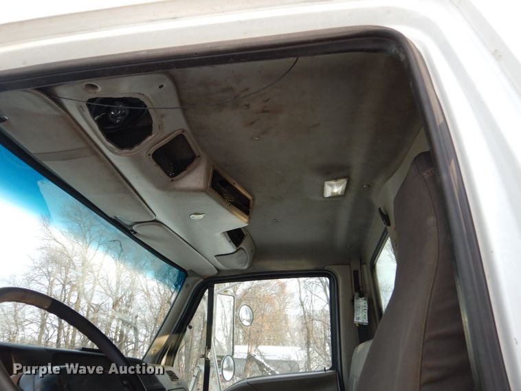 image for item FU9063 2007 Sterling Acterra service truck