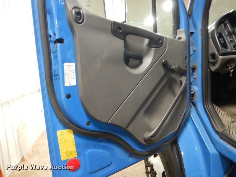 image for item FU9110 2010 Freightliner Business Class M2 sewer jetter truck